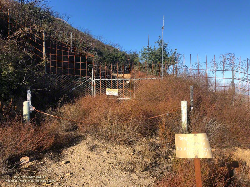 Barrier marking the private property line on Castro Peak Mtwy fire road. There is a similar gate/barrier on Newton Mtwy, less than a half-mile away. October 23, 2022.