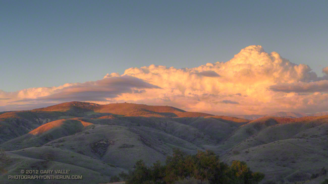 Cumulus buildups north of Los Angeles