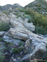 Foliated rock along the use trail to the northwest ridge of Strawberry Peak