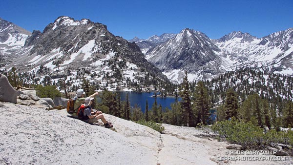 Miklos and Krisztina above Bullfrog Lake. East Vidette is the prominent conic peak.