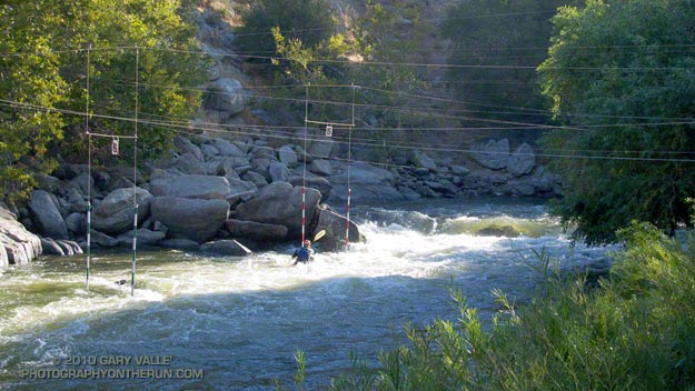 Early morning practice run on the Miracle slalom course