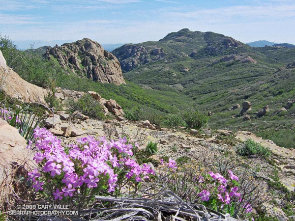 Big Dome and Sandstone Peak from Tri-Peaks