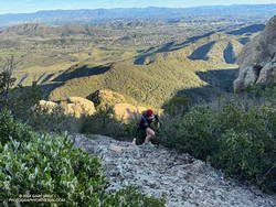 Scrambling up Boney Mountain's Western Ridge (aka Mountaineer's Route) on an adventure run to Sandstone Peak. (Thumbnail)