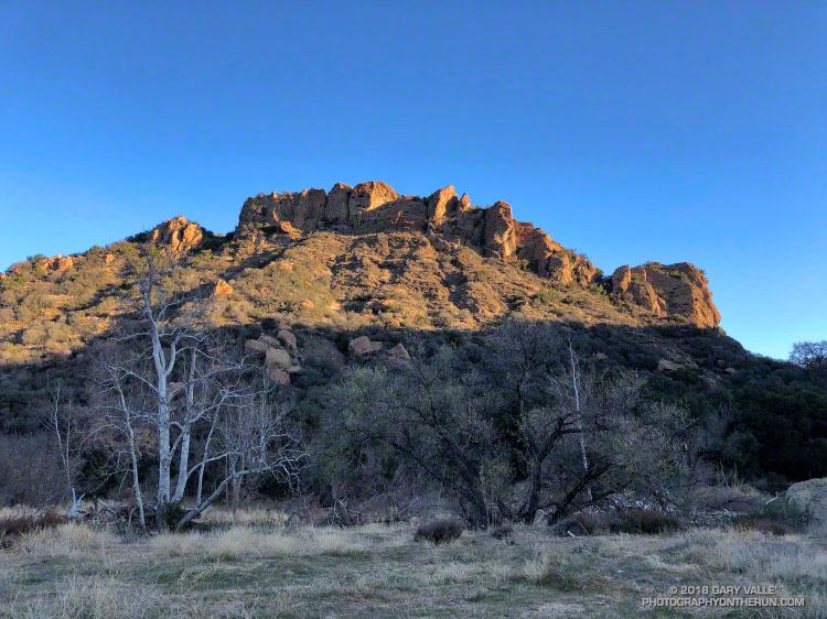 Early morning sun on the rock formation above the M*A*S*H site. The temperature was a chilly 24 degF.