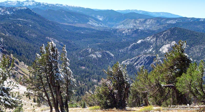 The Devil's Postpile area and drainage of the M.F. San Joaquin River from San Joaquin Ridge, just north of Deadman Pass.